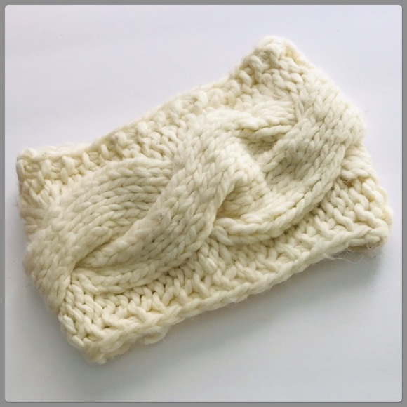 NWT Cream/White Furry Pompom Headband - Picture 5 of 5